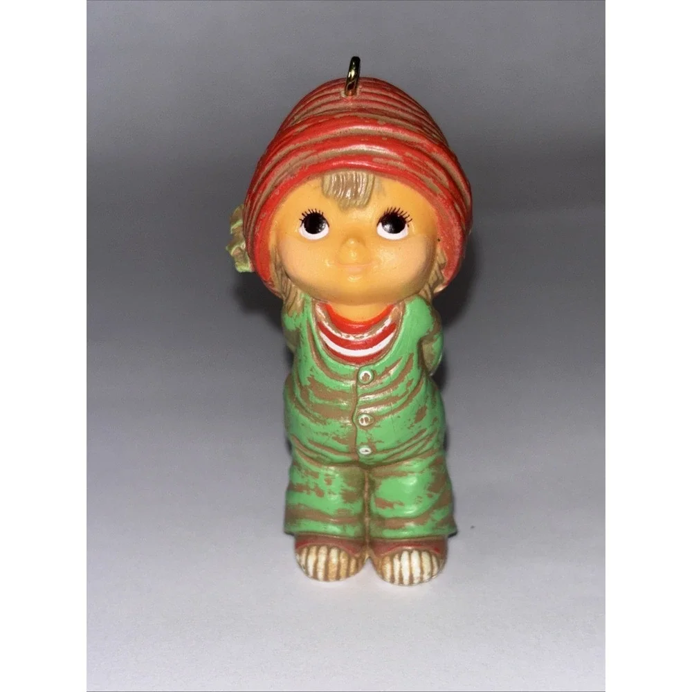 Hallmark Keepsake Ornament 1984 Muffin Girl with Gift by Donna Lee Vintage